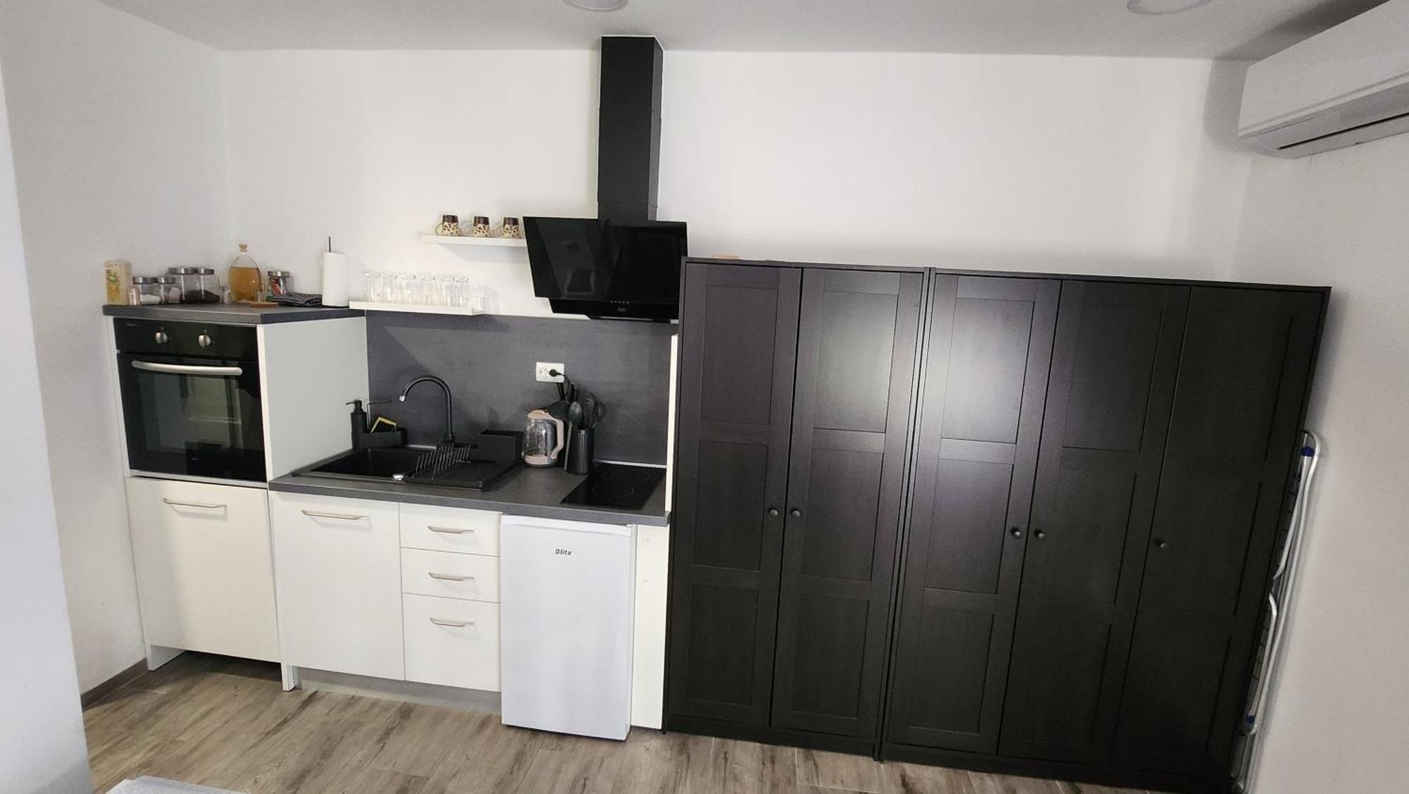 Ferienwohnung Oniks Lipik Exterior foto